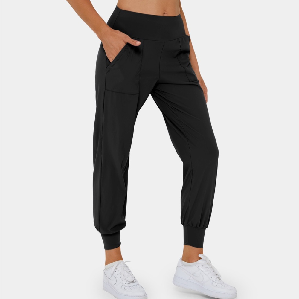 NWT Set Of 3 Halara Joggers